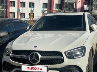 2021 Mercedes-Benz GLC Coupe 300 e I (C253) Рестайлинг, белый, 5399000 рублей, вид 4