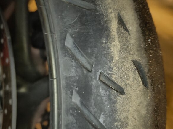 2008 Yamaha FZ1, красный, 450000 рублей - вид 8