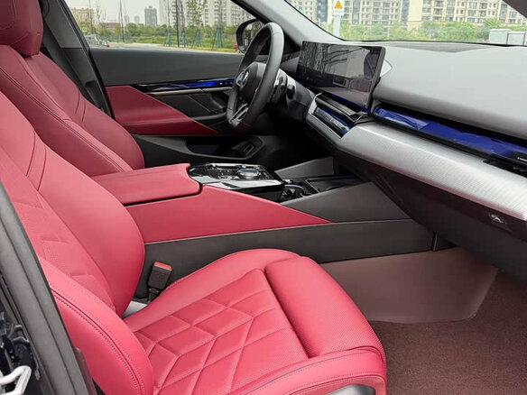 2026 BMW 5 серии 525i VIII (G60/G61/G68), чёрный, 5473466 рублей - вид 7
