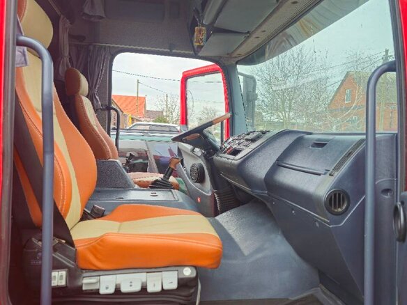 1999 Mercedes-Benz Atego, красный, 4900000 рублей - вид 7