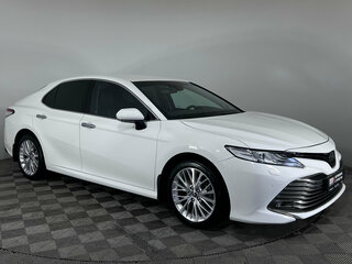 2021 Toyota Camry VIII (XV70), белый, 3045000 рублей, вид 3