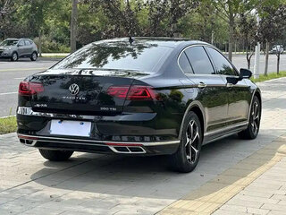 2023 Volkswagen Magotan B8 Рестайлинг, чёрный, 1528555 рублей, вид 4