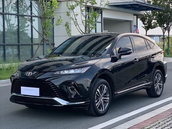 2025 Toyota Venza II, чёрный, 4282000 рублей