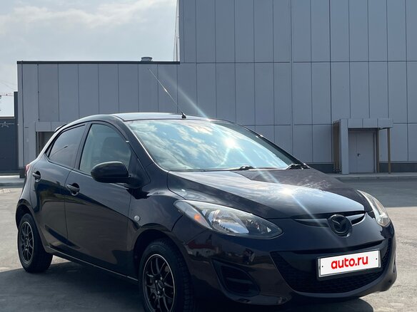 2013 Mazda Demio III (DE), чёрный - вид 1