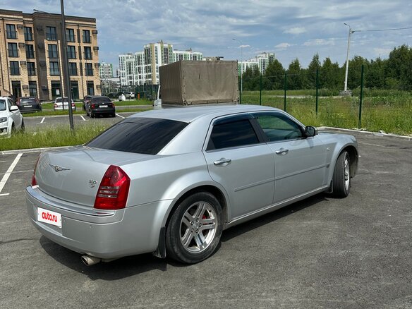 2005 Chrysler 300C I, серебристый, 1300000 рублей - вид 5