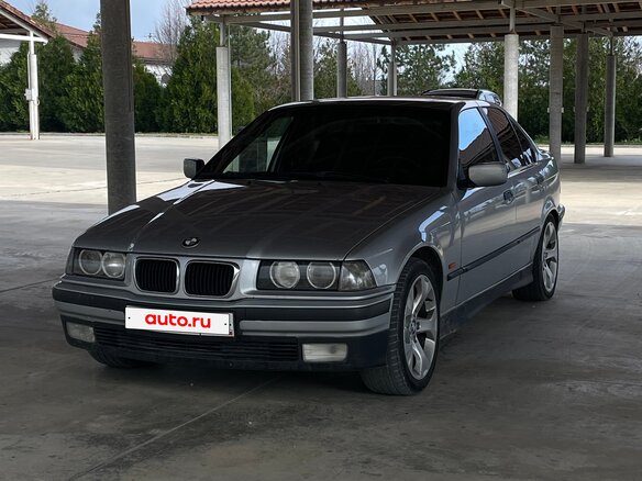 1997 BMW 3 серии 318i III (E36), белый, 410000 рублей - вид 2