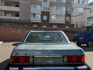 1978 Mercedes-Benz SL-Класс 450 III (R107, C107), серебристый, 2300000 рублей, вид 4
