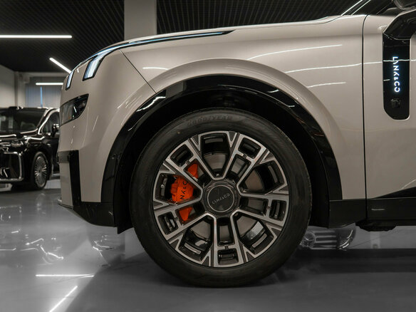 2026 Lynk & Co 900, серый, 7800000 рублей - вид 38