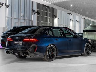 2025 BMW M5 VII (G90), чёрный, 18900000 рублей, вид 4