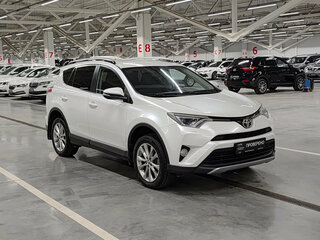 2018 Toyota RAV4 IV (XA40) Рестайлинг, белый, 2050000 рублей, вид 3