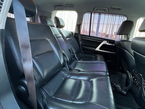 2016 Toyota Land Cruiser 200 Series Рестайлинг 2, чёрный, 6200000 рублей - вид 31