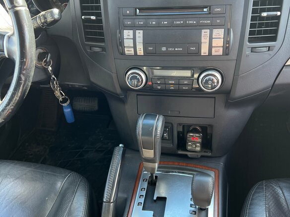 2007 Mitsubishi Pajero IV, чёрный, 1500000 рублей - вид 16