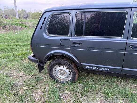 2015 Lada (ВАЗ) 2131 (4x4) 213105 I, зелёный, 500000 рублей - вид 6