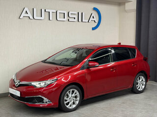 Toyota Auris II Рестайлинг