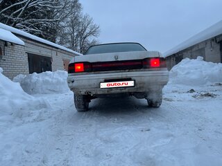 1989 Toyota Carina V (T170), белый, 250000 рублей, вид 3