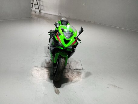 2024 Kawasaki ZX-6R Ninja, зелёный, 953000 рублей, вид 4