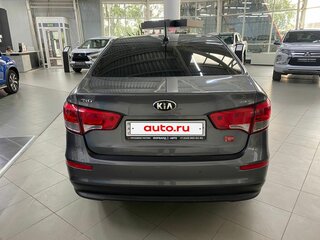 2017 Kia Rio III Рестайлинг, серый, 1139000 рублей, вид 5