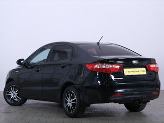 2013 Kia Rio 5-speed III, чёрный, 579000 рублей, вид 3