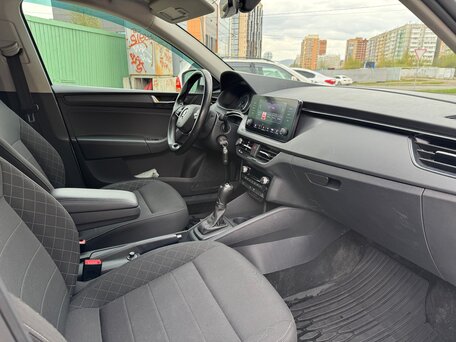 2021 Skoda Rapid II, белый, 1650000 рублей, вид 4