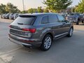 2025 Audi Q7 45 TFSI II (4M) Рестайлинг 2, серый, 7886568 рублей - вид 2