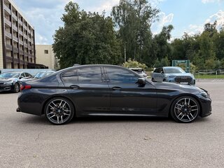 2021 BMW 5 серии Long 530Li VII (G30/G31/G38) Рестайлинг, серый, 4800000 рублей, вид 4