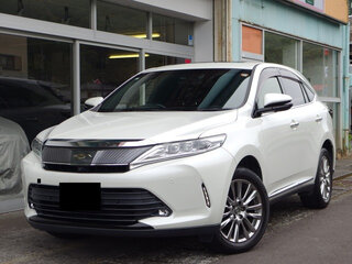 2017 Toyota Harrier III (XU60) Рестайлинг, белый, 1904000 рублей, вид 1