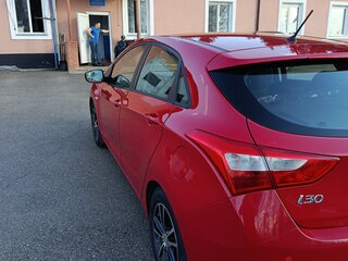 2014 Hyundai i30 II, красный, 1000000 рублей, вид 3