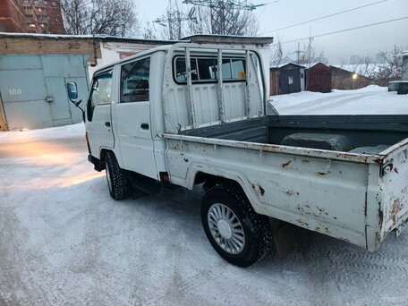 1991 Toyota HiAce, белый, 500000 рублей, вид 2