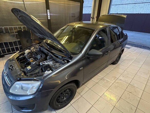 2015 Lada (ВАЗ) Granta I, серебристый, 450000 рублей - вид 8