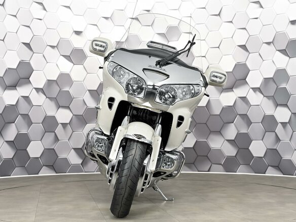 2008 Honda GL 1800 Gold Wing, белый - вид 4