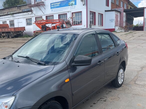 2015 Lada (ВАЗ) Granta I, серый, 485000 рублей - вид 3