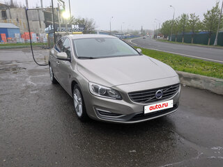 2014 Volvo S60 II Рестайлинг, бежевый, 1700000 рублей, вид 1