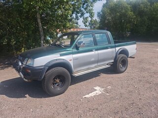 2000 Mitsubishi L200 III, зелёный, 750000 рублей, вид 3