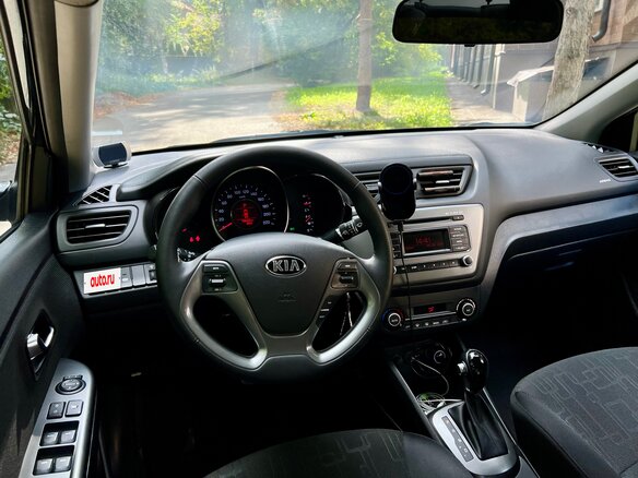 2017 Kia Rio III Рестайлинг, чёрный - вид 32