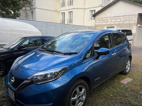 2018 Nissan Note e-Power II Рестайлинг, синий