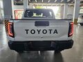 2026 Toyota Hilux IX, белый - вид 3