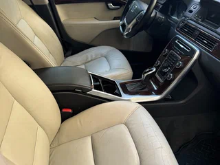 2013 Volvo XC70 II Рестайлинг, чёрный, 1830000 рублей, вид 4