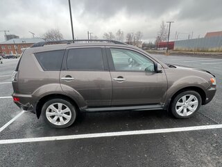 2011 Mitsubishi Outlander II Рестайлинг, коричневый, 1255000 рублей, вид 4