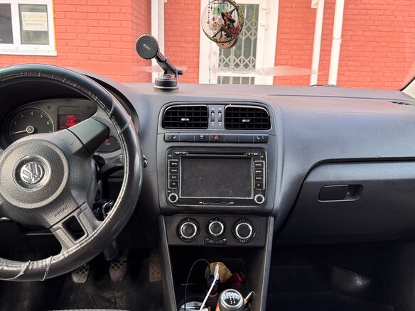 2012 Volkswagen Polo V, чёрный, 600000 рублей - вид 4