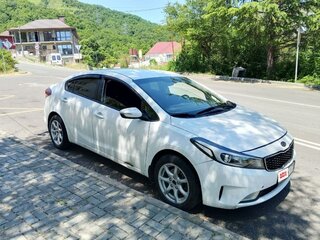 2017 Kia Cerato III Рестайлинг (Classic), белый, 950000 рублей, вид 2