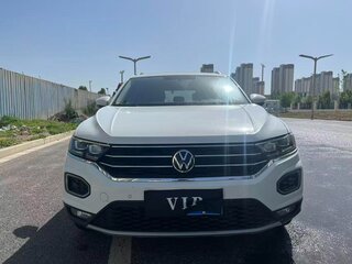 2022 Volkswagen T-Roc I Рестайлинг, белый, 1690000 рублей, вид 2