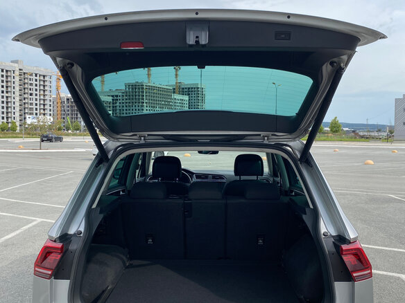 2019 Volkswagen Tiguan II, серебристый, 3100000 рублей - вид 13