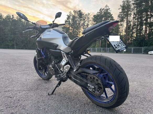 2015 Yamaha MT-07 (FZ-07), серый, 595000 рублей - вид 2