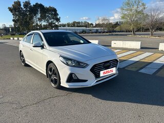 2019 Hyundai Sonata VII (LF) Рестайлинг, белый, 1600000 рублей, вид 3