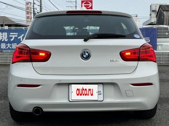 2016 BMW 1 серии 118i II (F20/F21) Рестайлинг, белый, 1080000 рублей - вид 5