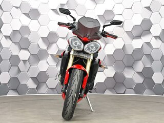 2015 Triumph Street Triple, красный, 617000 рублей, вид 5