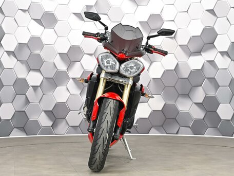 2015 Triumph Street Triple, красный, 617000 рублей, вид 5