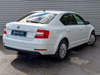 2020 Skoda Octavia III (A7) Рестайлинг, белый, 1670000 рублей, вид 5