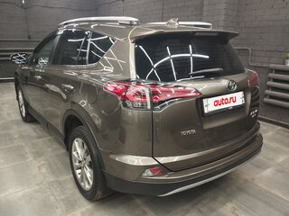 2017 Toyota RAV4 IV (XA40) Рестайлинг, коричневый, 2100000 рублей, вид 4