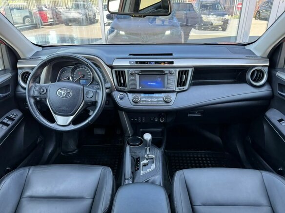 2015 Toyota RAV4 IV (XA40), красный - вид 9